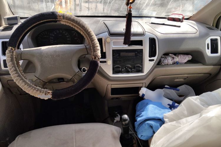 Used Hafei Sailor 2009 1.5L Manual Base Version Center Console