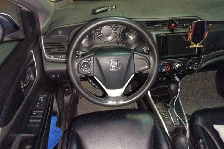 Used Honda Crider 2015 1.8L automatic luxury edition
