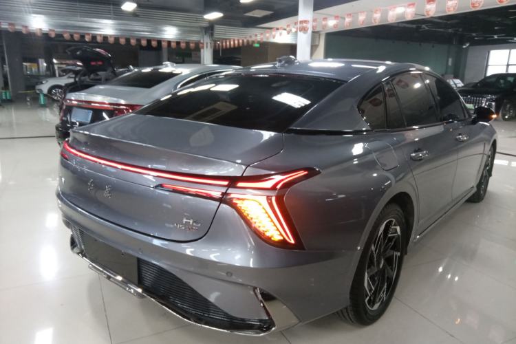 Used Hongqi H6 2023 2.0T Zhiyi Version