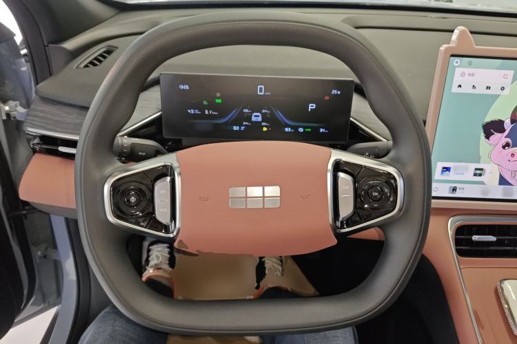 Used Geely Galaxy L6 2025 EM-i 140km Long-Range Version Steering Wheel