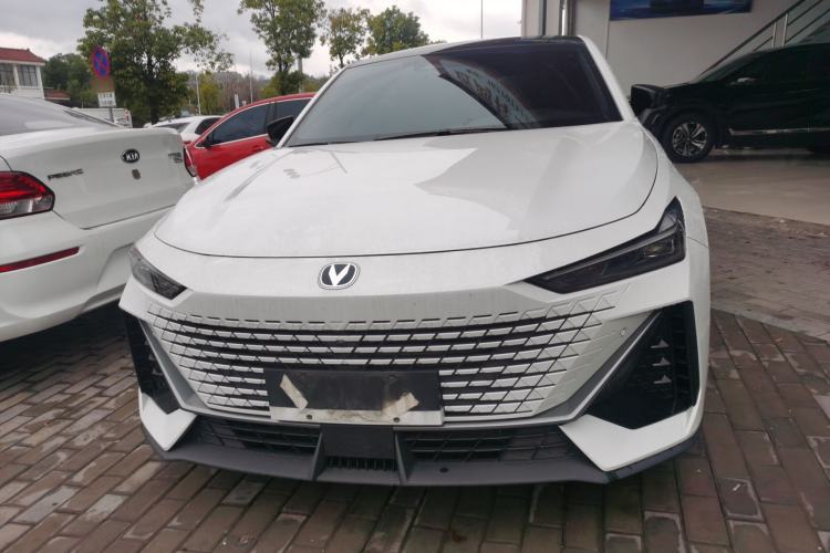 Used Changan UNI-V 2023 1.5T Prestige Model