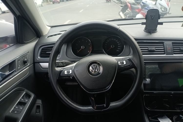 Used Volkswagen Lavida 2017 1.6L Manual Comfort Edition