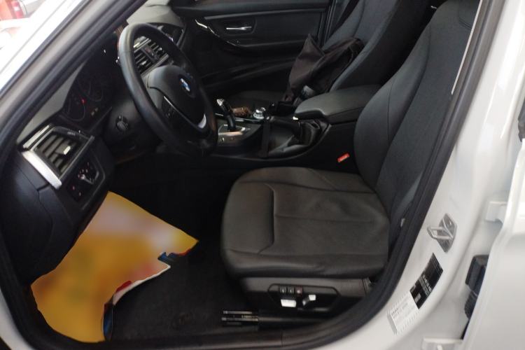Used BMW 3 Series 2016 320Li Fashion Model Left Front Seat