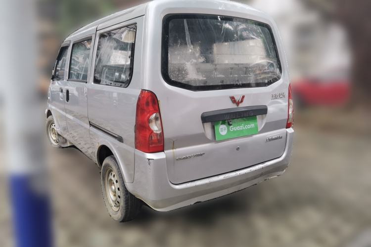 Used Wuling Rongguang 2011 1.2L Base Version

