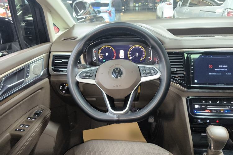 Used Volkswagen Viloran 2020 330TSI Business Edition Steering Wheel