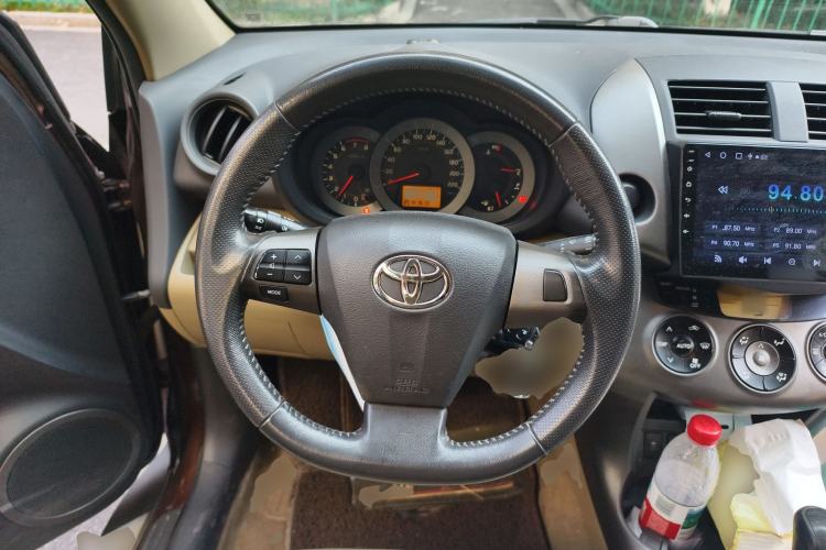 Used Toyota RAV4 2011 2.0L Automatic Luxury Edition
