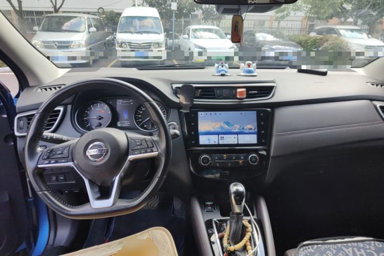 Used Nissan Qashqai 2021 2.0L CVT Luxury Edition Center Console