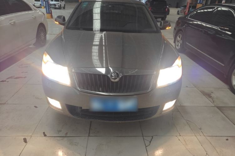 Used Skoda Octavia 2015 Classic Model 1.6L Automatic Yijie Version
