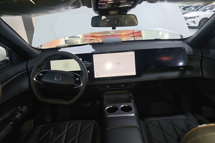 Used CHANGAN CS75 PLUS 2025 4th Generation UItra 2.0T New Blue Whale – Smart & Powerful Version