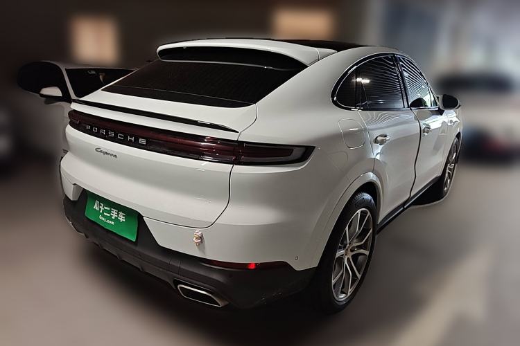 Used Porsche Cayenne 2024 Cayenne 3.0T Rear Right 45 Deg