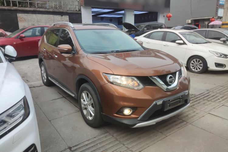 Used Nissan X-Trail 2015 2.0L CVT Comfort MAX Edition 2WD Exterior 1