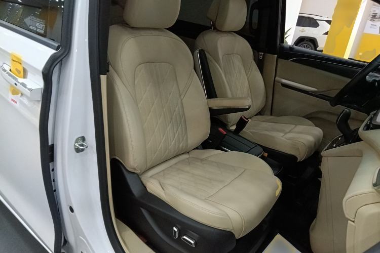 Used Buick GL8 2022 ES Land Cruiser 653T Luxury Model