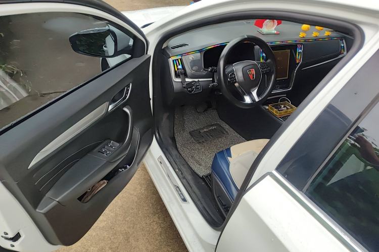 Used Roewe i6 New Energy 2017 45T Hybrid Connect & Smart Enjoyment Edition
