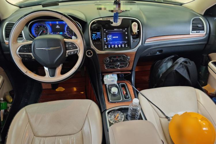 Used Chrysler 300C 2016 3.0L Supreme Edition Center Console