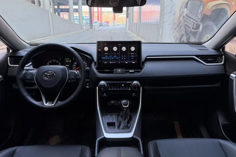 Used Toyota Wildlander 2022 2.0L CVT 4x4 Luxury PLUS Edition