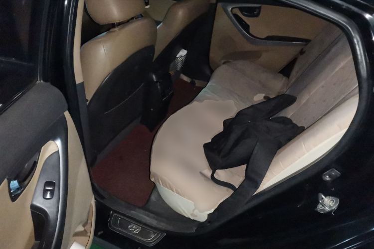 Used Hyundai Elantra (5th Generation / Langdong) 2012 1.8L Manual Luxury Version
