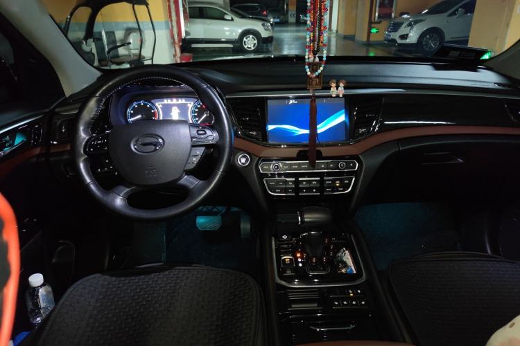 Used GAC Trumpchi GS8 2017 320T Two-Wheel Drive Luxury Smart Connectivity Version (7 Seats)
