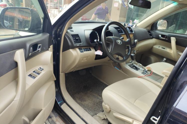 Used Toyota Highlander 2012 2.7L Two-Wheel Drive 7-Seater Elite Edition
