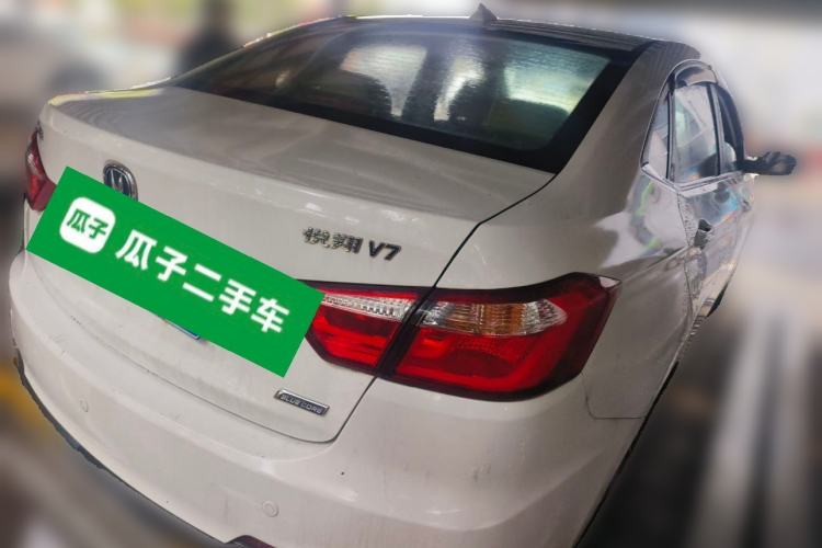 Used CHANGAN Alsvin V7 2015 1.6L Automatic Fun Model China IV Standard
