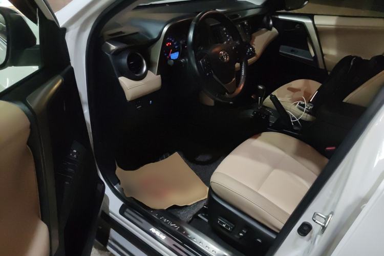 Used Toyota RAV4 2015 2.5L Automatic 4x4 Elite Edition