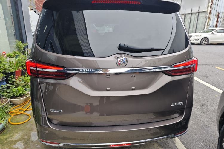 Used Buick GL8 2023 Facelifted Land Cruiser Executive Luxury Version Rear