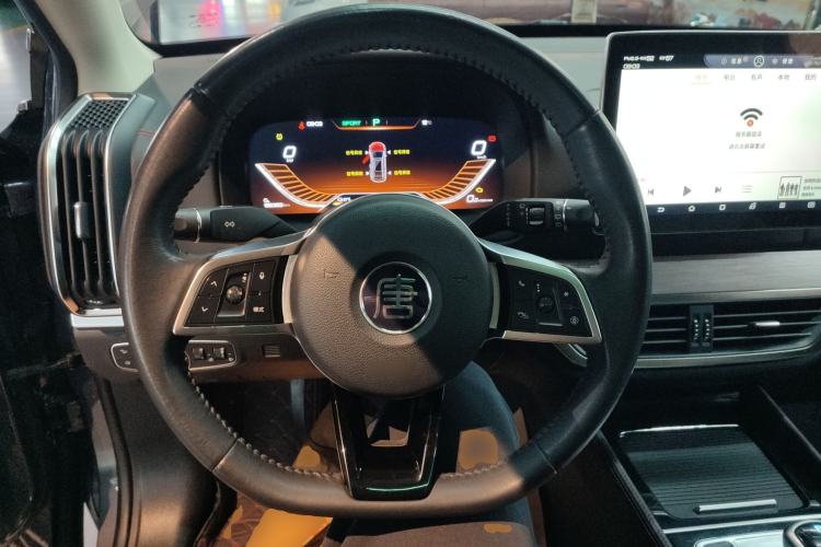 Used BYD Tang New Energy 2018 DM 2.0T All-Wheel Drive Smart Connectivity Luxury Model 7 Seats China V Emission Standard Steering Wheel