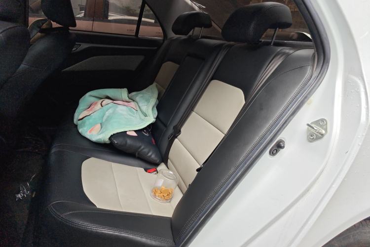 Used Geely Auto Vision 2019 Upgraded Model 1.5L CVT Prestige Version China VI Standard Left Rear Seat