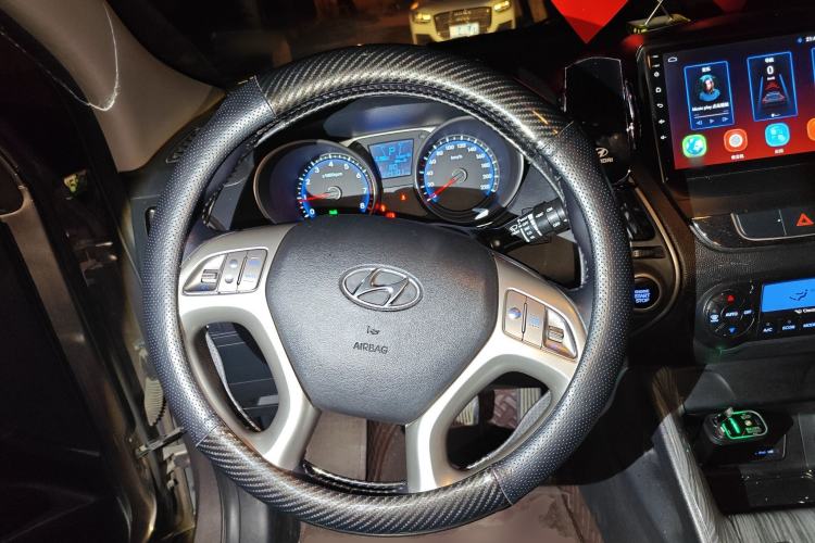 Used Hyundai ix35 2013 2.0L Automatic Two-Wheel Drive Smart GLS China IV Standard
