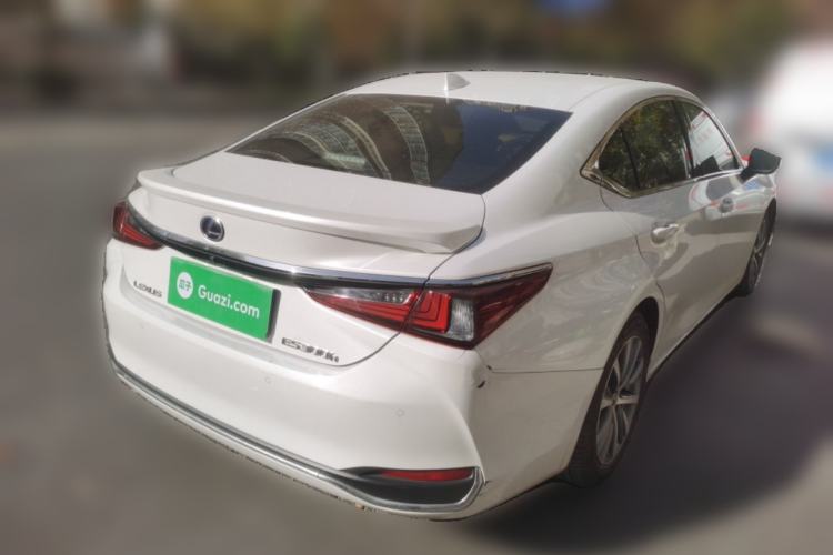 Used Lexus ES 2018 300h Premier Edition China VI Standard
