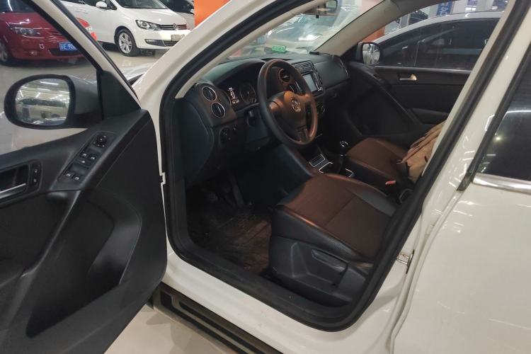 Used Volkswagen Tiguan L 2015 1.8TSI Manual Two-Wheel Drive Fashion Edition