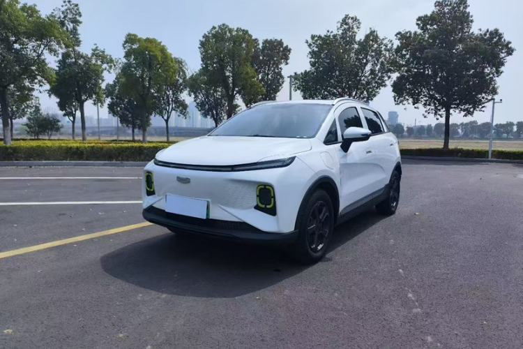 Used Geometry E Firefly 2022 401 km Linglong Tiger 4 Seats