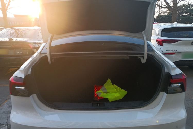 Used Roewe i6 MAX New Energy 2023 EV 420 Skyroof Special Edition
