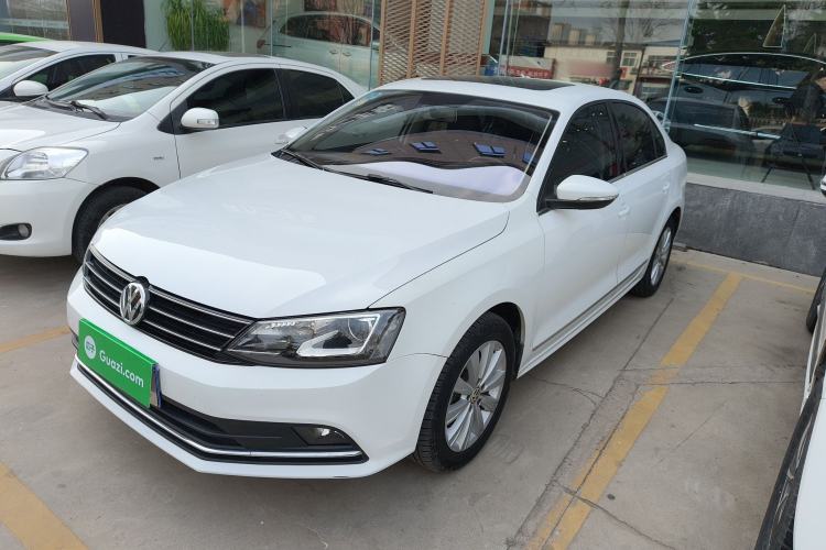 Used Volkswagen Sagitar 2015 230TSI Automatic Comfort Version