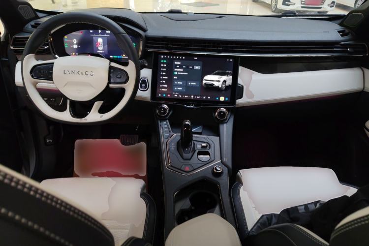 Used Lynk & Co 01 EM-P 2023 1.5TD EM-P Dawn Edition
