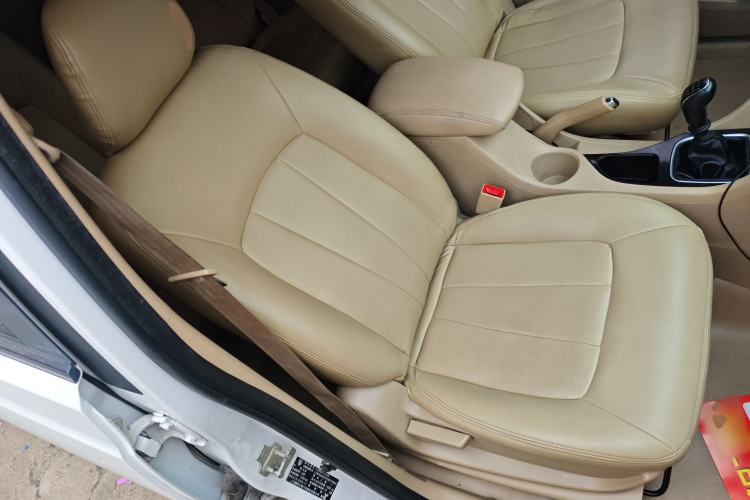 Used Baojun 730 2019 1.5L Manual Value Edition 7 Seats China VI Emission Standard
