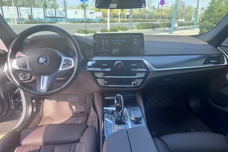 Used BMW 5 Series New Energy 2022 535Le Pioneer Edition M Sport Package Interior 1