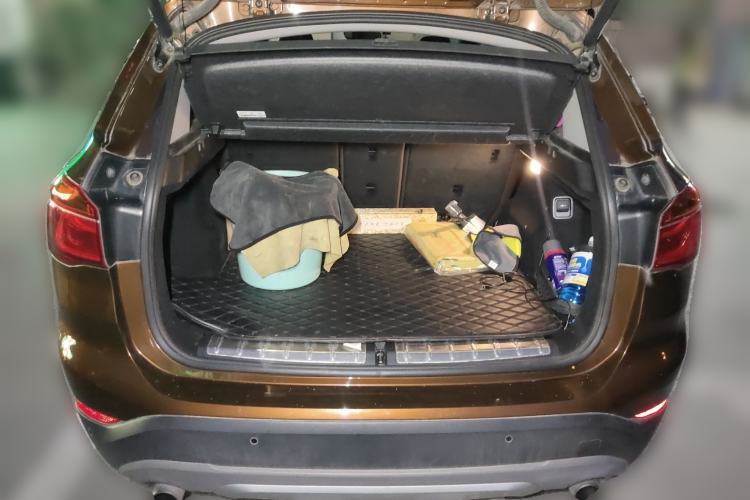 Used BMW X1 2016 xDrive20Li Luxury Model Trunk