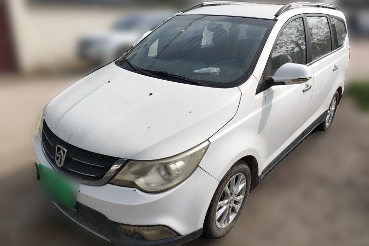 Used Baojun 730 2014 1.8L manual Comfort trim 7-seater