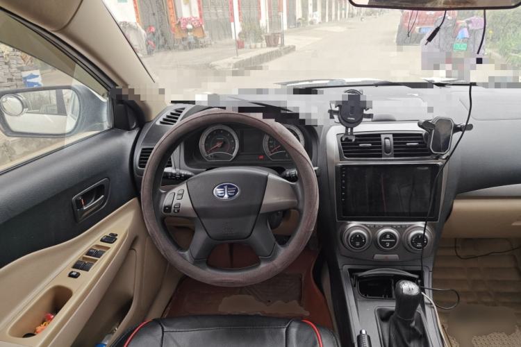 Used Bestune B50 2012 1.6L manual fashion version
