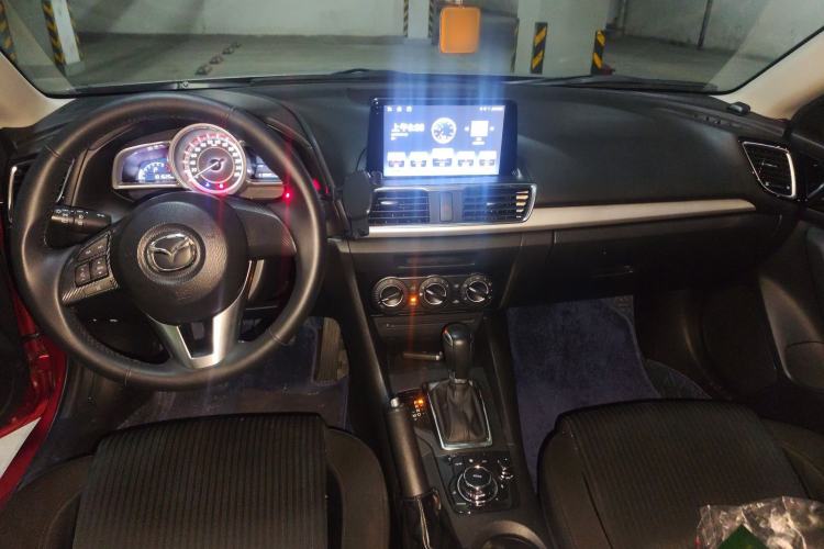 Used Mazda 3 Axela 2016 Sedan 1.5L Automatic Comfort Model
