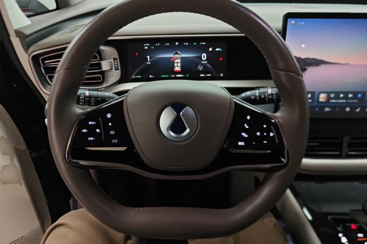 Used Denza D9 2022 DM-i 970 Four-Wheel Drive Prestige Model Steering Wheel