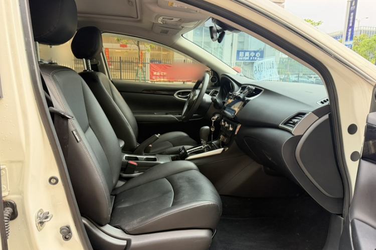 Used Nissan Sylphy 2022 Classic 1.6XL CVT Luxury Edition Interior 5