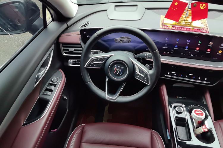 Used Buick Envision 2025 Encore Plus 28T Two-Wheel-Drive Platinum Edition
