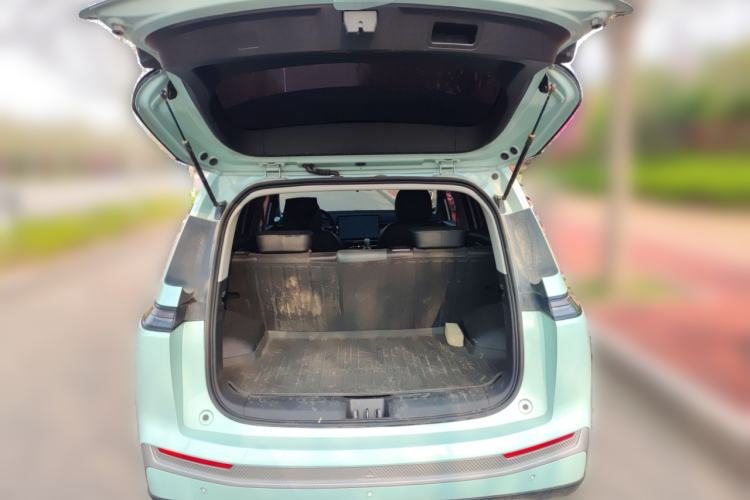 Used AION Y 2023 Younger Star Edition Trunk