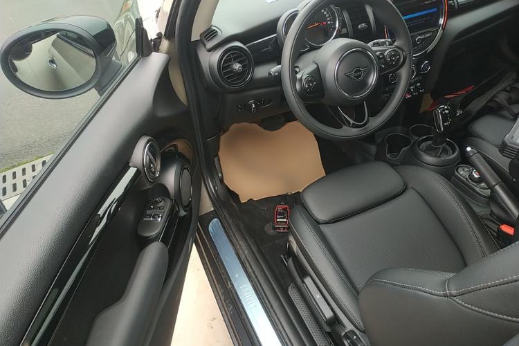 Used MINI 2019 1.5T COOPER Classic Edition