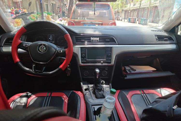 Used Volkswagen Lamando 2019 230TSI DSG Vision Edition China V Standard Center Console