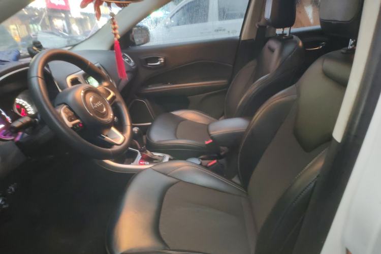 Used Jeep Compass 2017 200T Automatic Enjoyment Version
