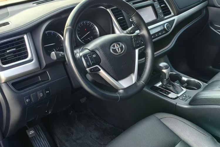 Used Toyota Highlander 2018 2.0T Four-Wheel Drive Luxury Edition 7 Seats China V Emission Standard