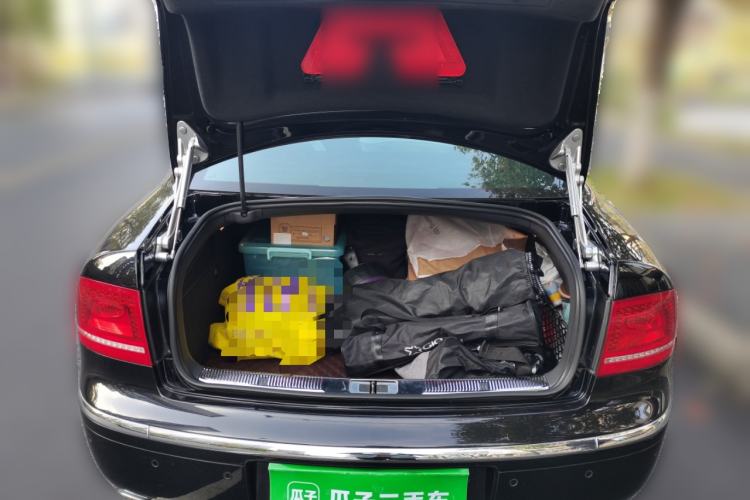 Used Volkswagen Phaeton 2009 4.2L V8 4-Seater Extended Executive Edition Trunk