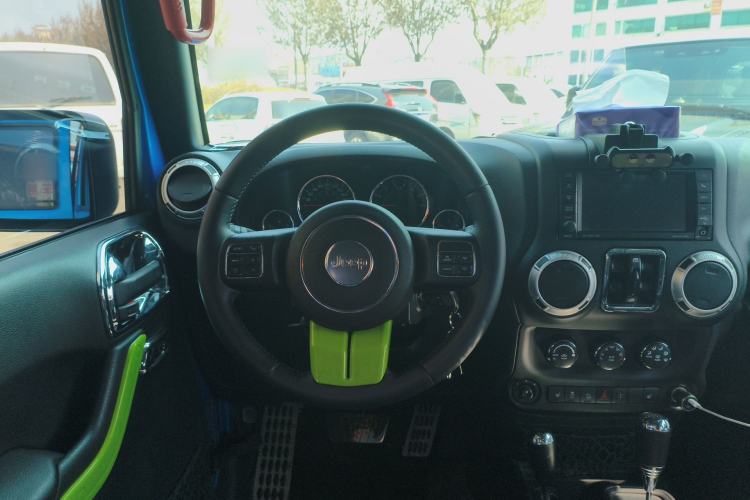 Used Jeep Wrangler 2015 3.6L Rubicon Four-Door Comfort Edition
